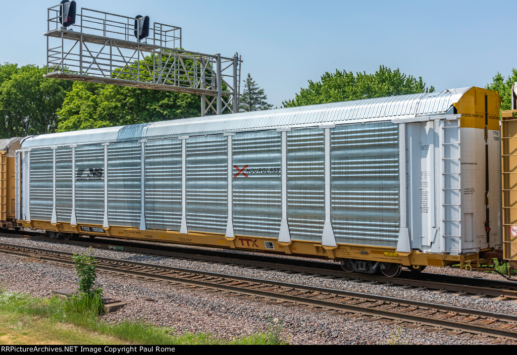 TTGX 708288, NS Hourglass, NEW Trinity Autorack Car on the UPRR Geneva Sub